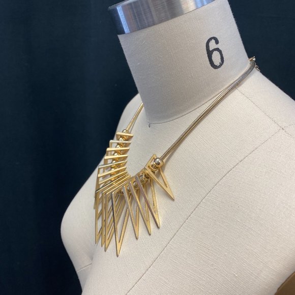 Gold Plated Statement Necklace 18" - Picture 4 of 4